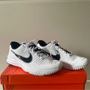 Men’s Nike Lunarlon Sneakers NEW 10.5